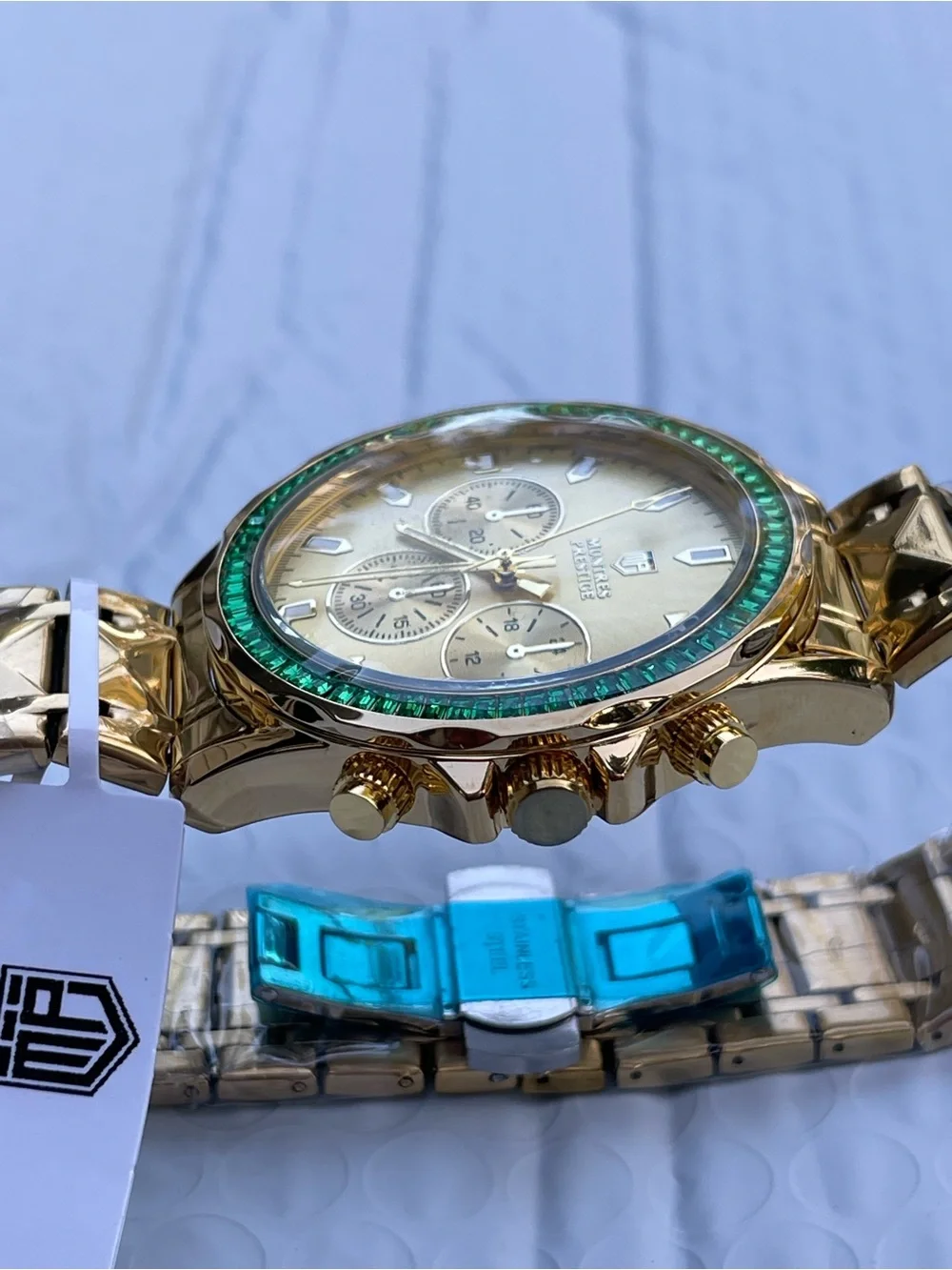Invicta this eye
